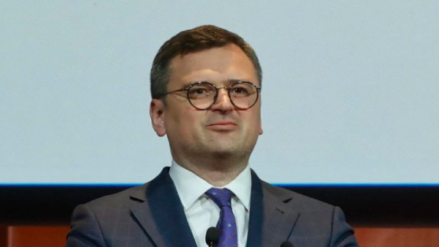 Кулеба отива на разговори в Китай